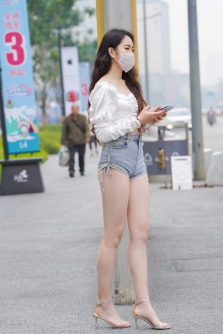 大长腿美女【原图+视频】MO_0828T