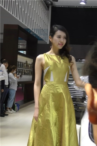 查看完整内容：多位美女车模脸部特写 [1.49 GB/MP4]（视频版） - 共16张图片