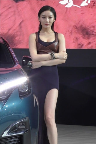 查看完整内容：4k-各种特写白嫩美女车模（视频版） - 共10张图片