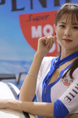 这妹妹，看着令人疼爱她