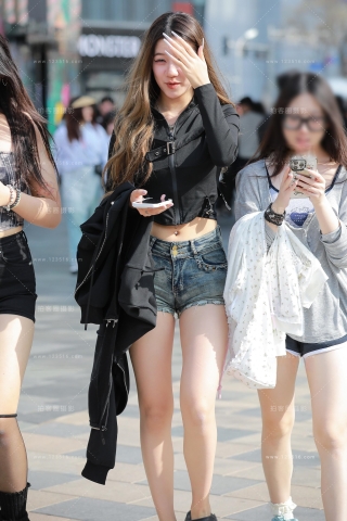 查看完整内容：长腿牛热美女 - 共27张图片