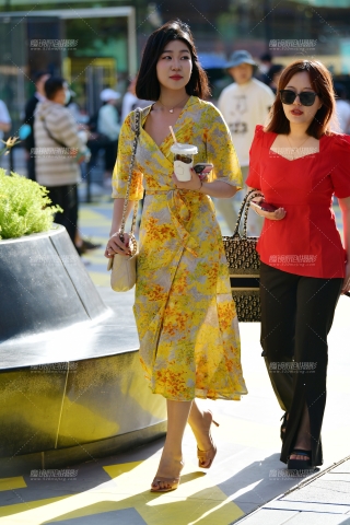 ★漂亮高挑长裙美女