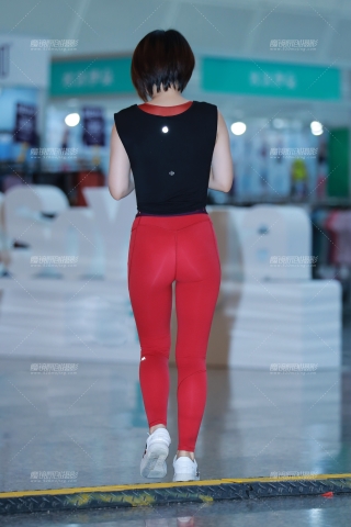 【小默赛帖】第1457篇★热心紧身美女★