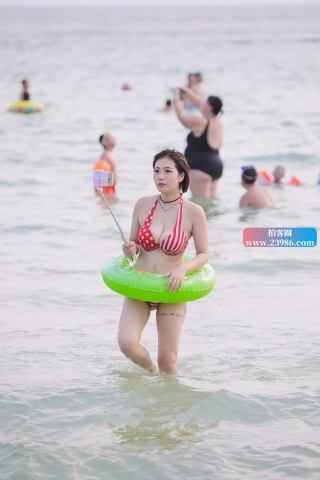 查看完整内容：沙滩比基尼美女（完整版） - 共20张图片