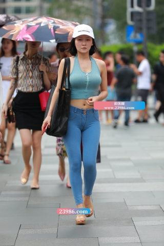 【视觉冲击赛帖】艳遇 小背心 紧身蜜桃裤