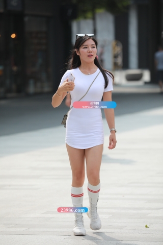 【凯恩赛贴】活泼开朗的短裙妹纸