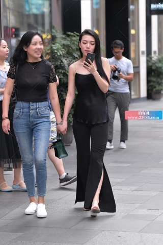 【视觉冲击赛贴】小背心，紧身裤小姐姐