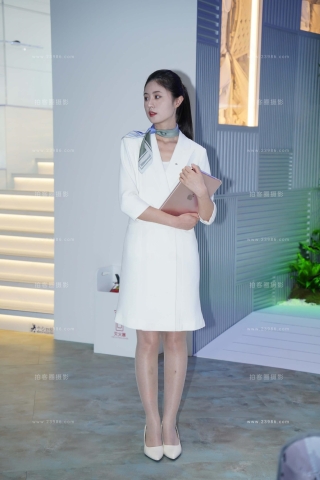 查看完整内容：（下集）2023年9月某大型che展SW美女全套图集 - 共25张图片