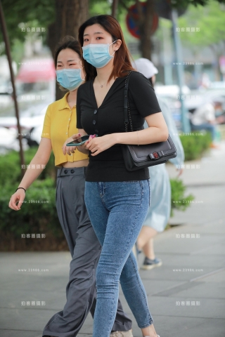 【玻璃赛帖】丰满蓝牛小妹