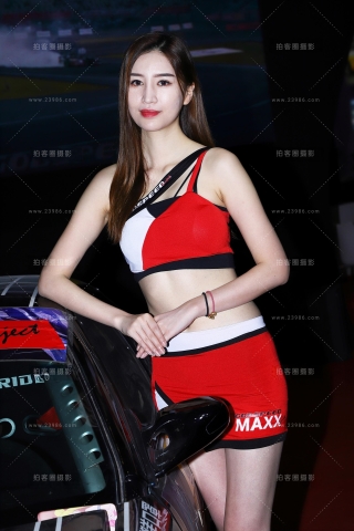 查看完整内容：红色制服短裙 - 共19张图片