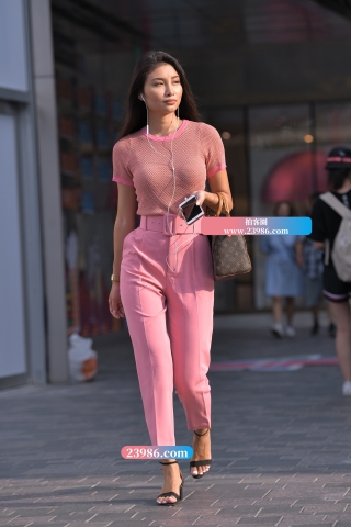 【街拍之魂赛帖】时尚粉色系