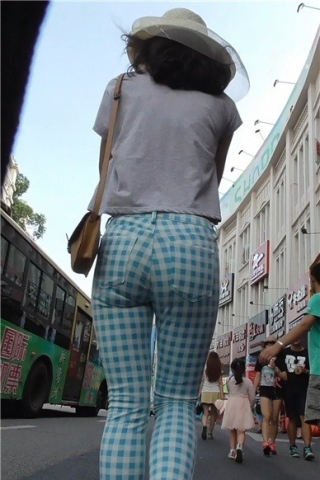 查看完整内容：宽臀格子紧身裤美女 [477 MB]（视频版） - 共8张图片