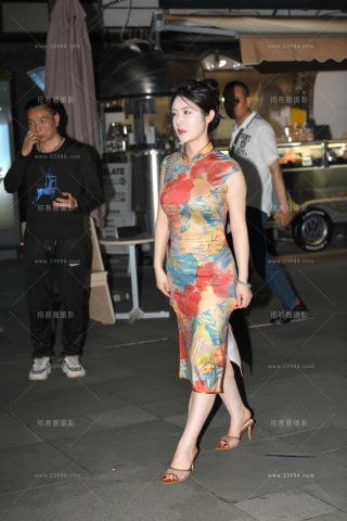 搭讪街拍旗袍装韵味美女