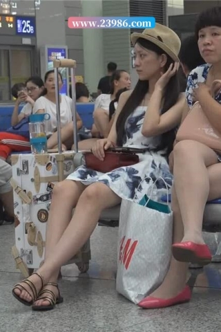 查看完整内容：4K - 青春小妹（视频版） - 共9张图片