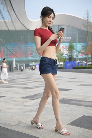 热裤超长美腿【原图+视频】