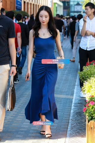 【小默赛帖】第1322篇★高挑长裙气质美女★