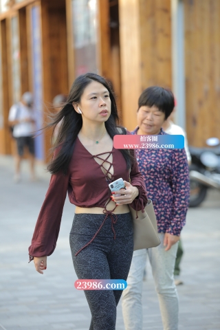 查看完整内容：【视觉冲击赛贴】性感，开胸 - 共15张图片