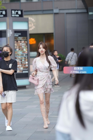 抓拍美丽大方女神姐姐（完整版）