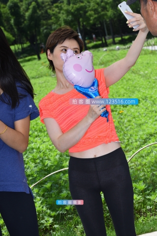 【咔喳赛贴】爱自拍哦