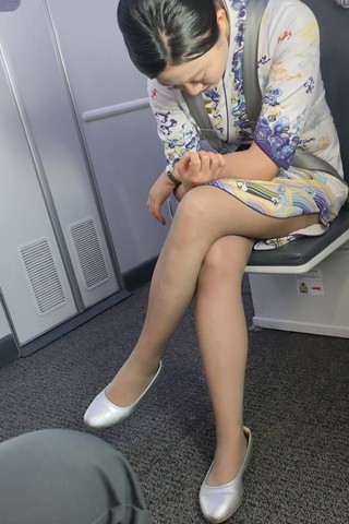 4K视频海航飞机上空姐旗袍开衩灰丝袜根绝美（视频版）