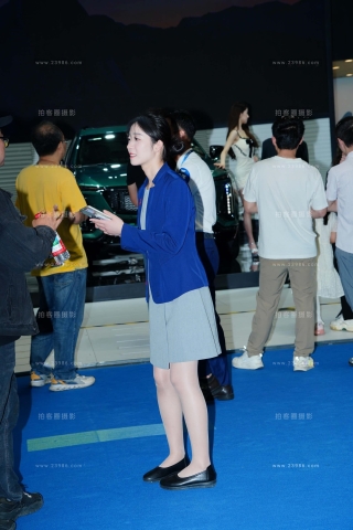 查看完整内容：（上集）2025年度力作--五一su州che展SW美女全套图集 - 共23张图片