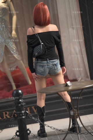 望着橱窗里的银色礼服（城市版）（完整版）