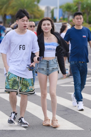 性感的热裤女友