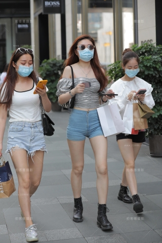 【凯恩赛艇】长腿热裤美女