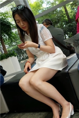 4k超清，美到爆的白皙长腿女神美女（视频版）