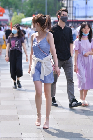 M1000 白皙玉足小姐姐（完整版）