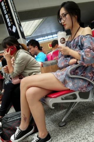 查看完整内容：4k超清，帆布鞋雪白嫩腿青春少女（视频版） - 共12张图片