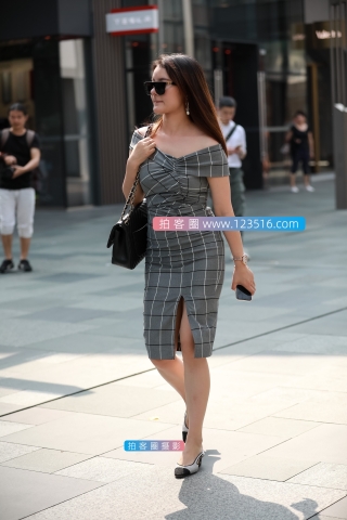 【凯恩赛帖】紧裙翘臀少妇