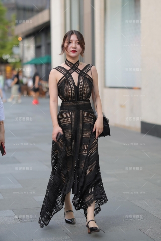 查看完整内容：初春裙装穿出高级感 - 共14张图片