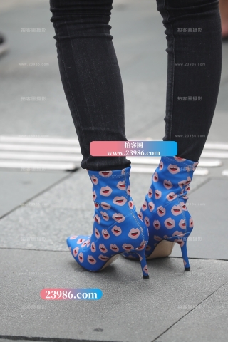 【凯恩赛贴】紧牛仔长腿妹