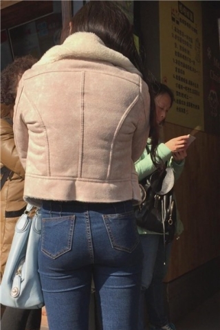 查看完整内容：丰臀紧身蓝牛高跟小姨子 [584 MB]（视频版） - 共8张图片