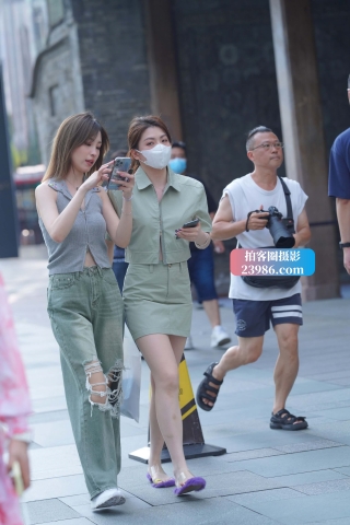 街拍美女姐妹