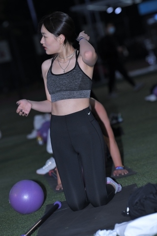 傍晚的草坪（城市版）