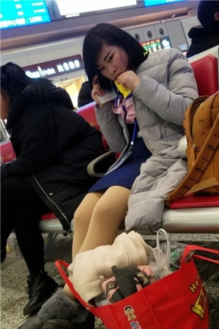 查看完整内容：4k-极品性感包臀裙街拍肉丝大长腿御姐 （视频版） - 共6张图片