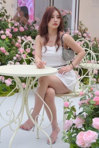 白裙小姐姐（完整版）