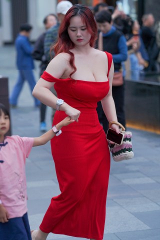 M6085 极品波霸 年轻的美妇妈妈（完整版）