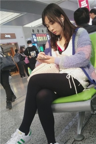 查看完整内容：4k-极品可爱小清新清纯黑丝袜美眉（视频版） - 共8张图片