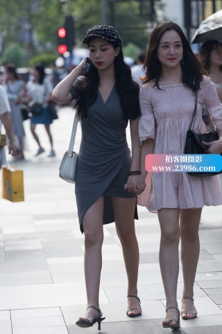 街拍短裙凉高气质美女（完整版）