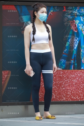 查看完整内容：性感瑜伽裤小妹 - 共22张图片