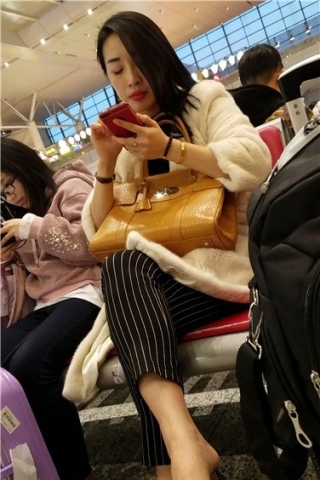 查看完整内容：4k超清，极品长腿高跟气质御姐美女（视频版） - 共10张图片