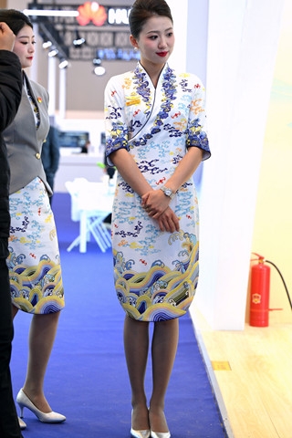 性感红唇-海航空姐-8k视频（视频版）