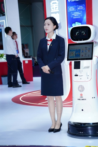 查看完整内容：2024年6月某金融行业展览会金融制服美女丝袜图集{下集} - 共27张图片