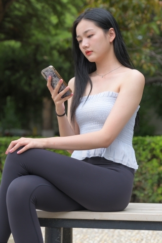 黑色瑜伽裤美女【原图+视频】MO_0944S