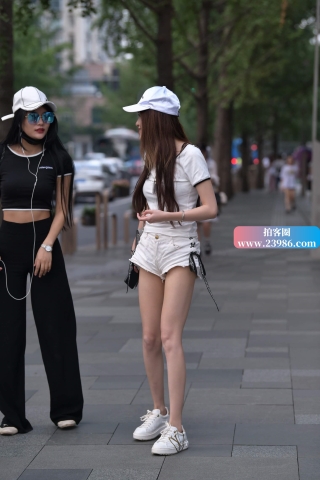 娇小可爱小清新妹子