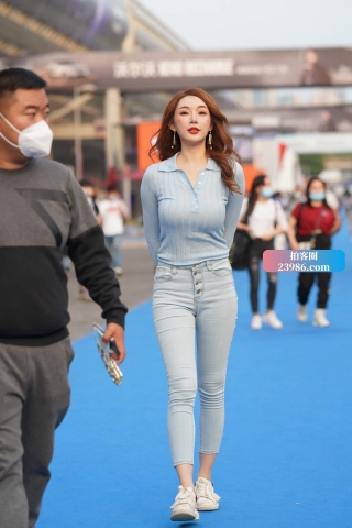 查看完整内容：性感的紧牛蜜桃臀美女 2（完整版） - 共18张图片