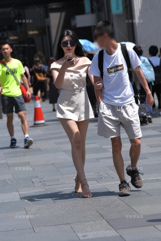 美腿，高跟，性感女友